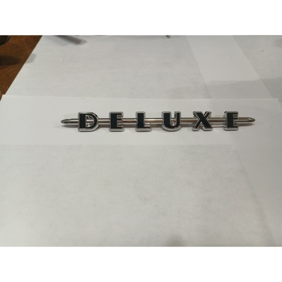 OEM Harley Touring Deluxe Fender Emblems Set - Picture 4 of 5